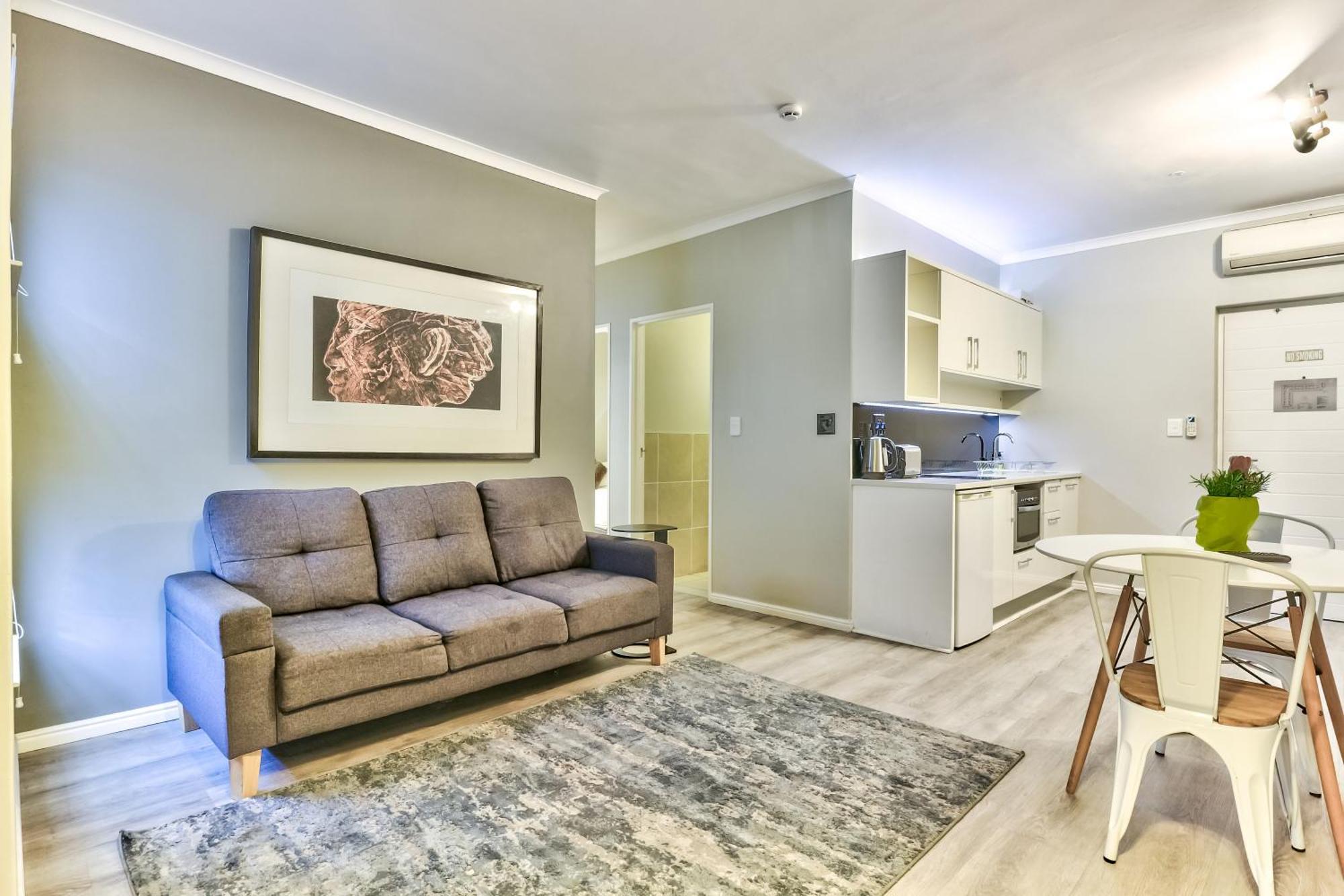 Wink Aparthotel Quiver Tree Стеленбош Екстериор снимка