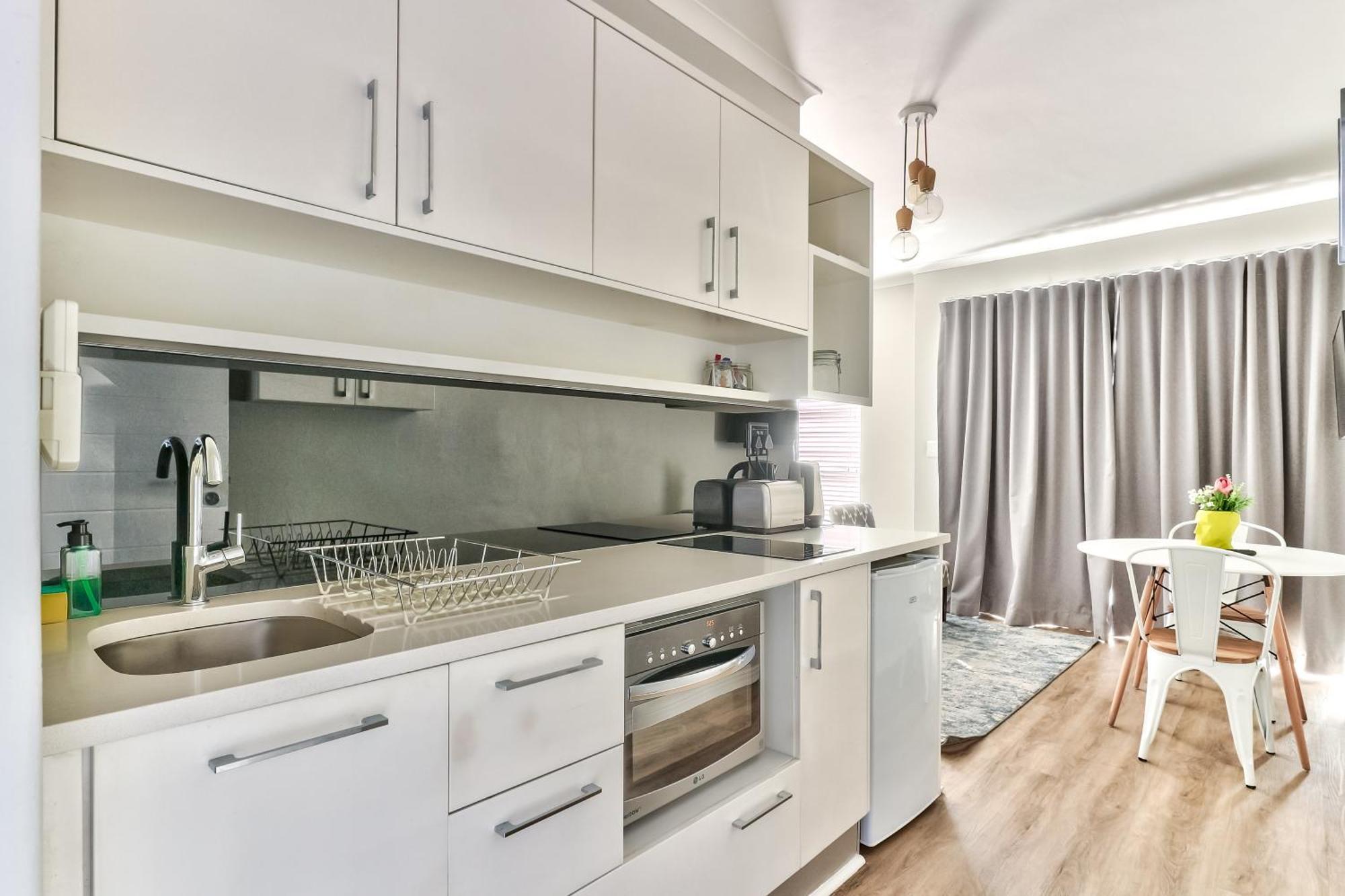 Wink Aparthotel Quiver Tree Стеленбош Екстериор снимка