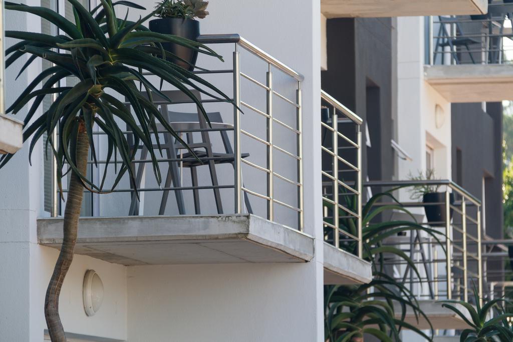 Wink Aparthotel Quiver Tree Стеленбош Екстериор снимка